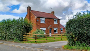 Little Harries Cottage - surrounded by open fields